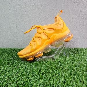 Nike Air VaporMax Plus Orange Yolk Womens Running Shoes CW7011-800 Size 7.5